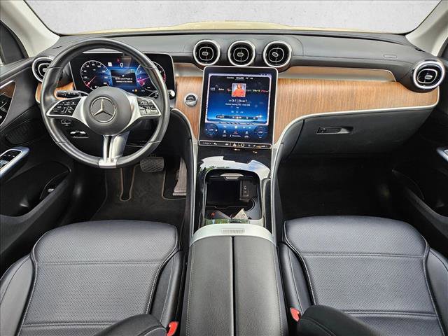 Used 2023 Mercedes-Benz GLC 300 4MATIC image 17