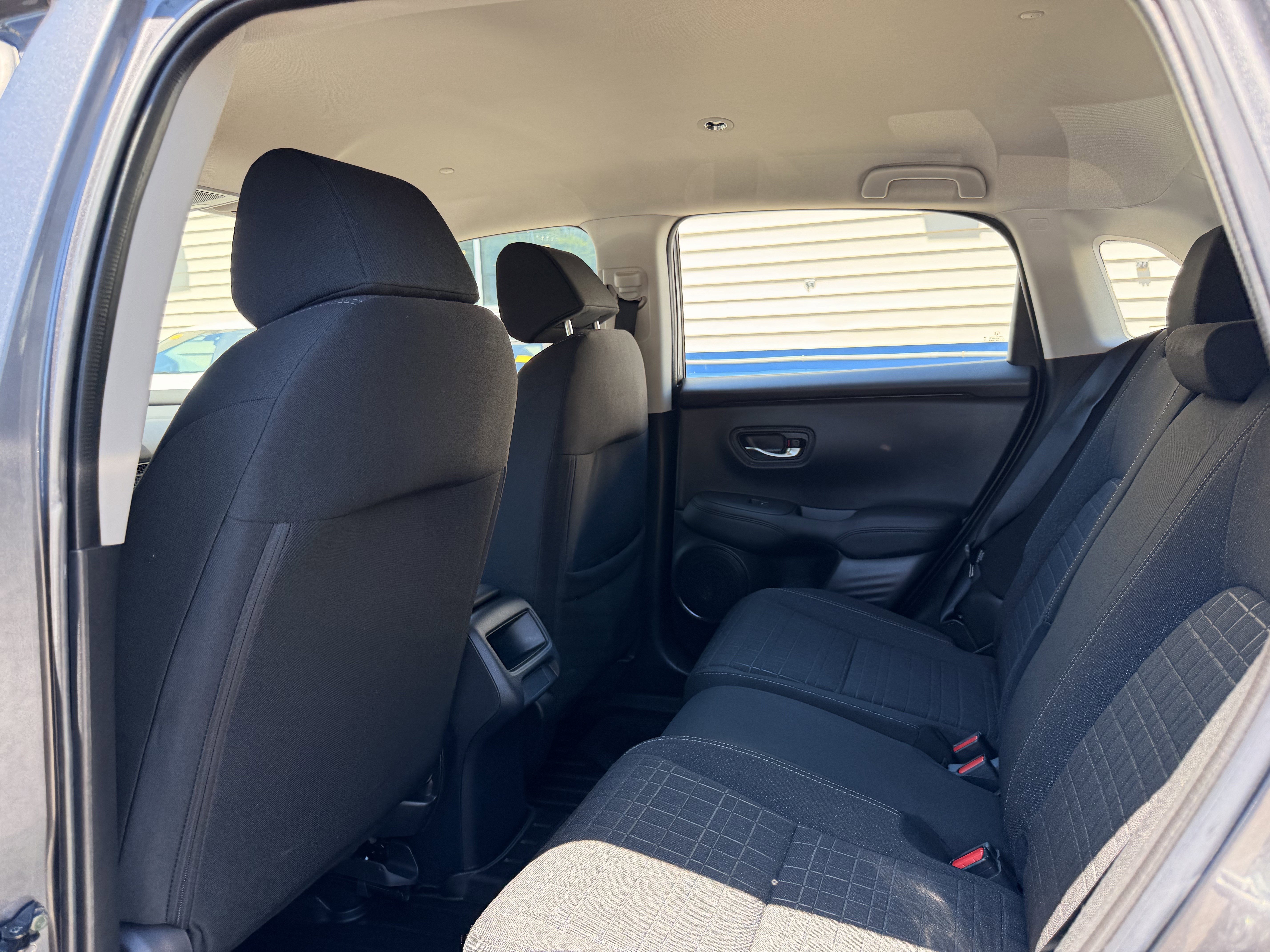 Used 2025 Honda HR-V LX image 26