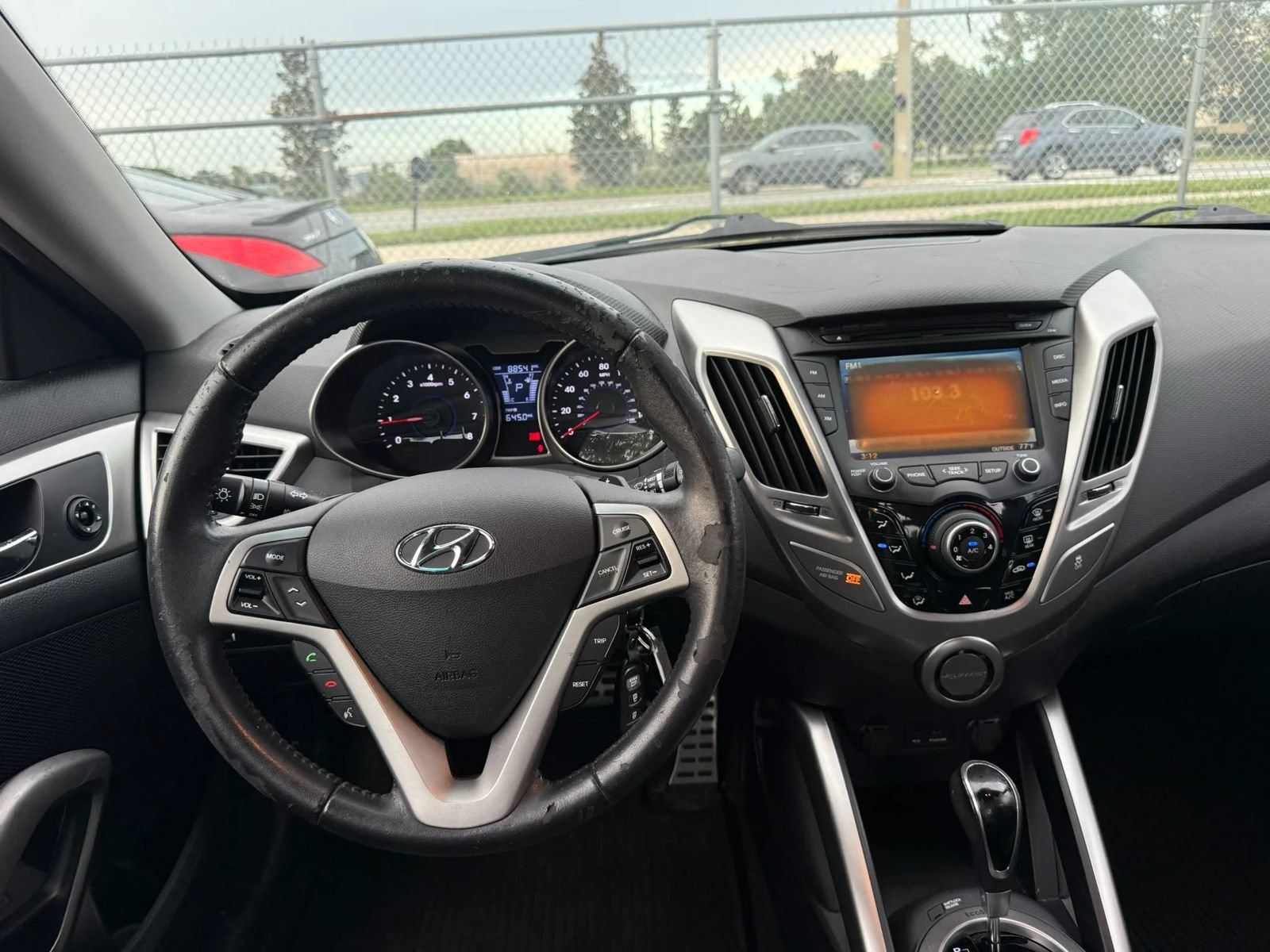 Used 2013 Hyundai Veloster w/ Style Pkg FWD image 11