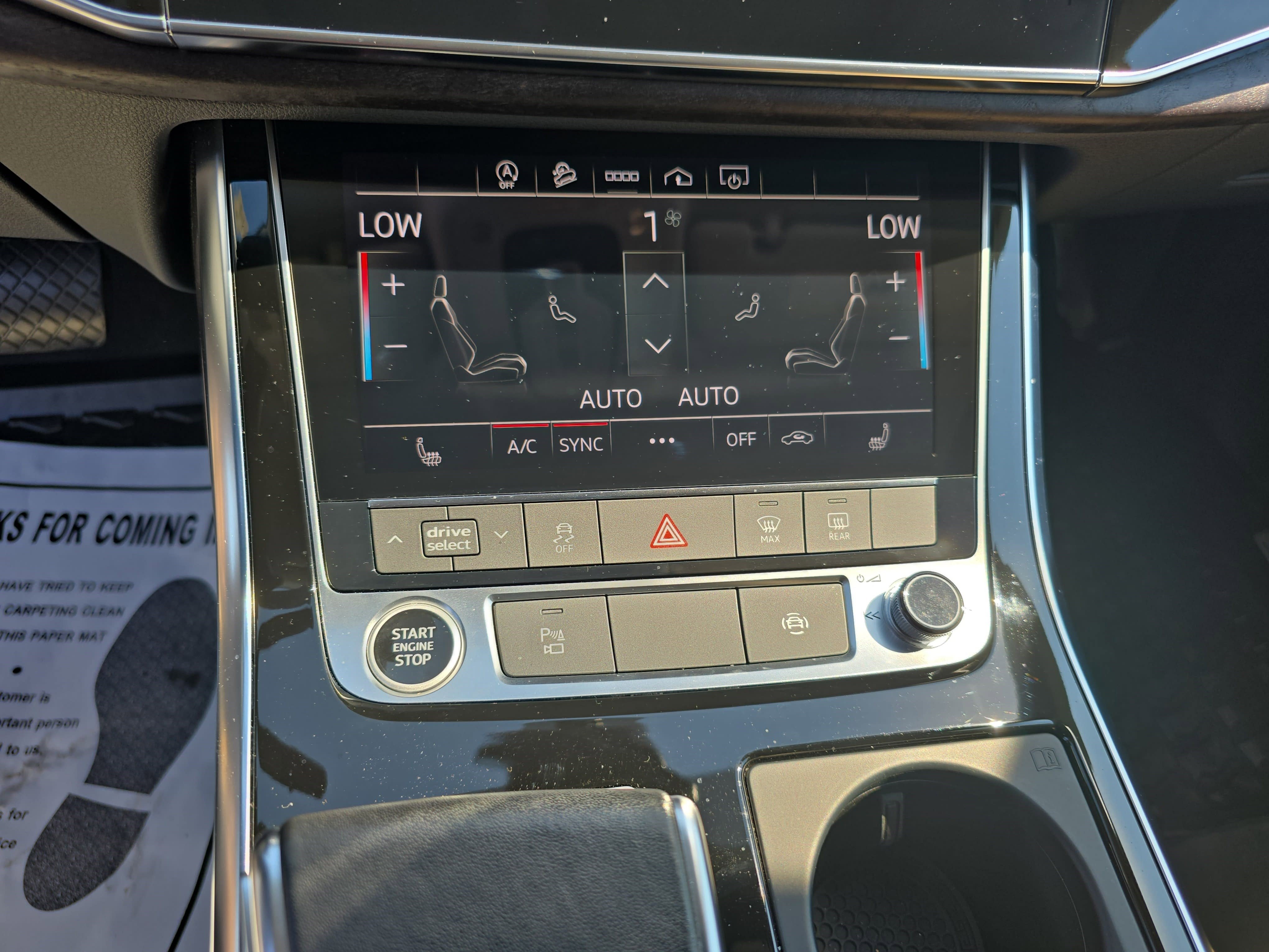 Used 2023 Audi Q8 Premium image 20