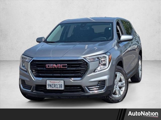 Used 2024 GMC Terrain SLE image 1