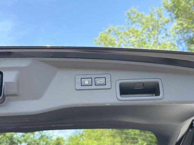 New 2026 Subaru Outback Limited AWD/4WD image 15
