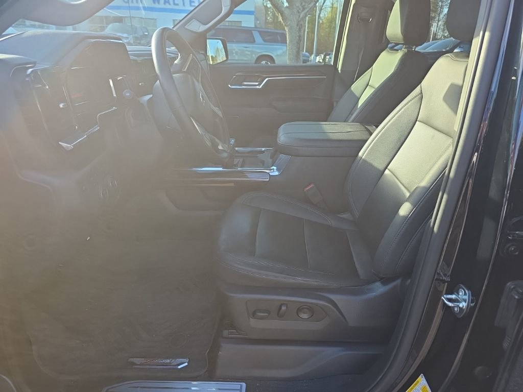 Used 2023 Chevrolet Silverado 1500 LT Trail Boss w/ LT Trail Boss Premium Package image 14