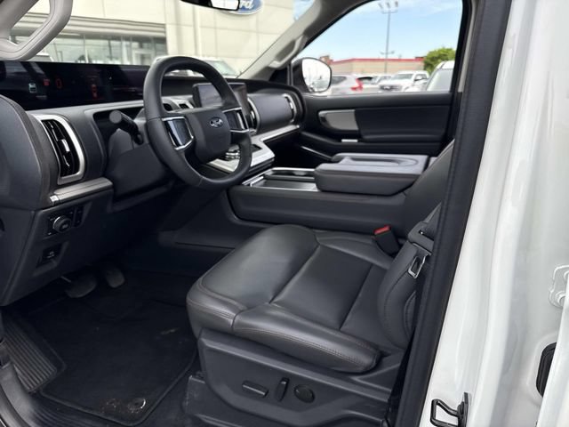 Used 2025 Ford Expedition Active AWD/4WD image 20