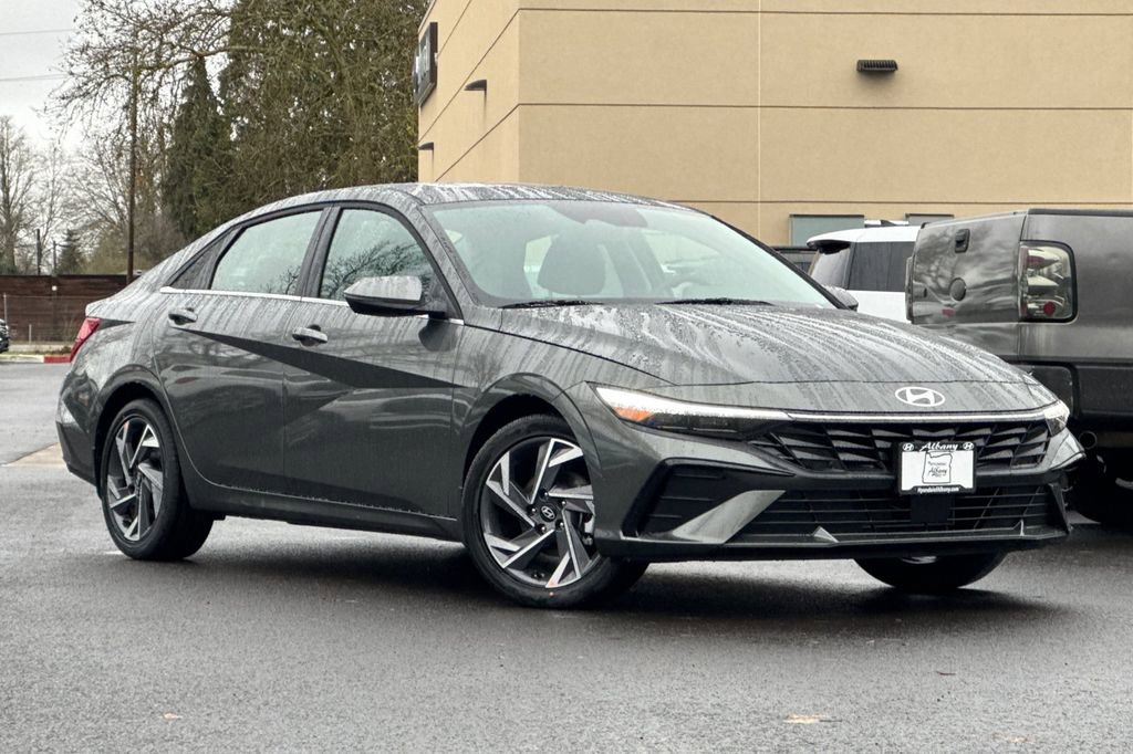 New 2026 Hyundai Elantra Limited image 2