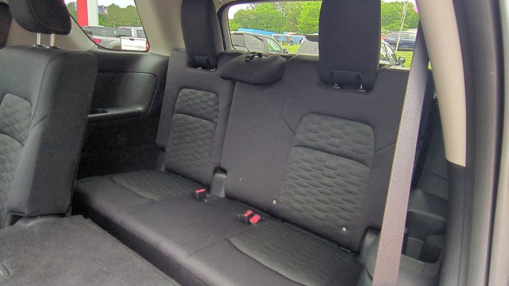 Used 2025 Nissan Pathfinder SV FWD image 16