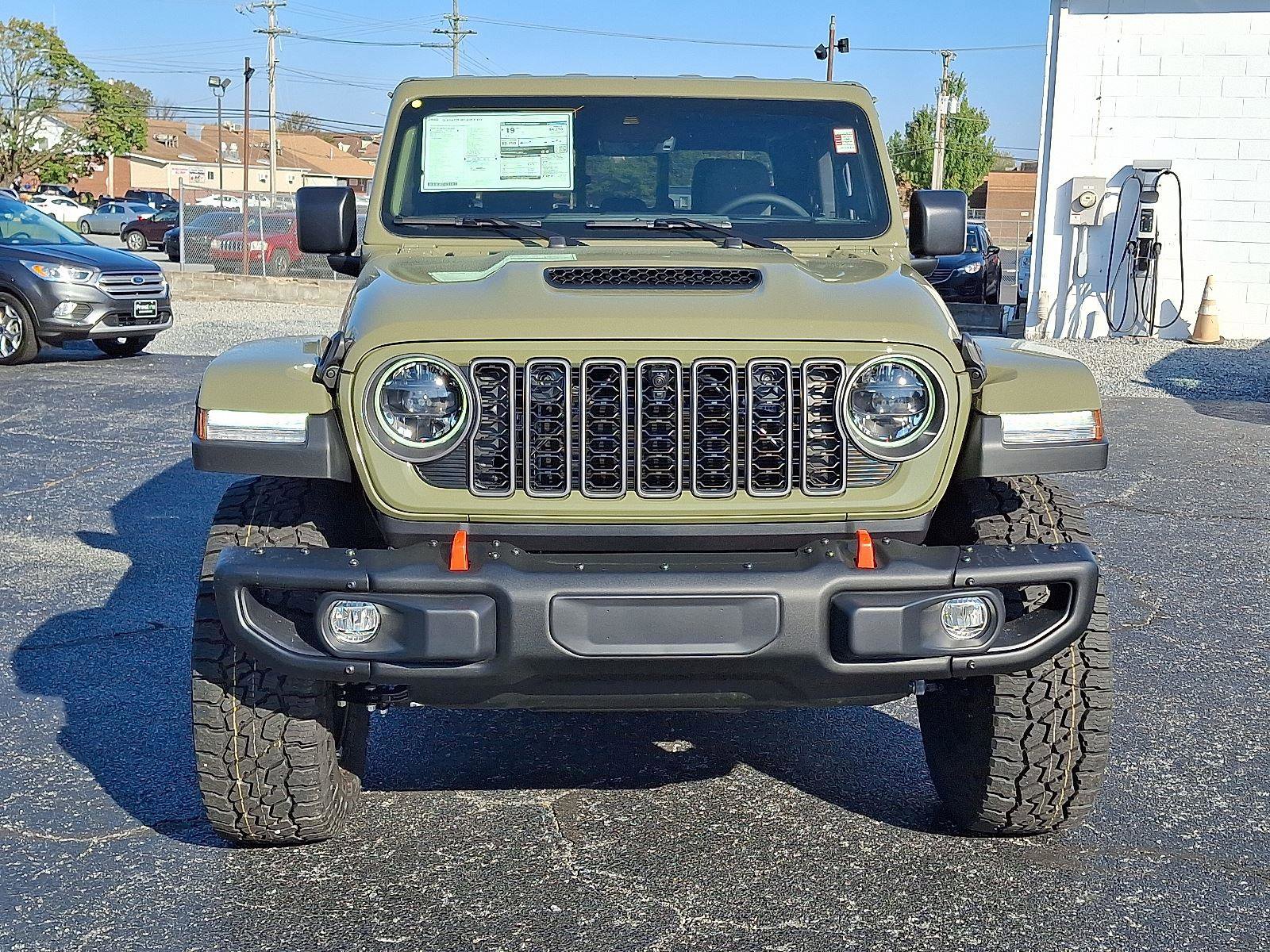 New 2025 Jeep Gladiator Mojave image 2