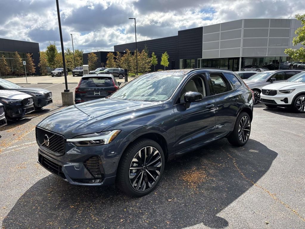 New 2026 Volvo XC60 B5 Ultra w/ Protection Package Premier image 3
