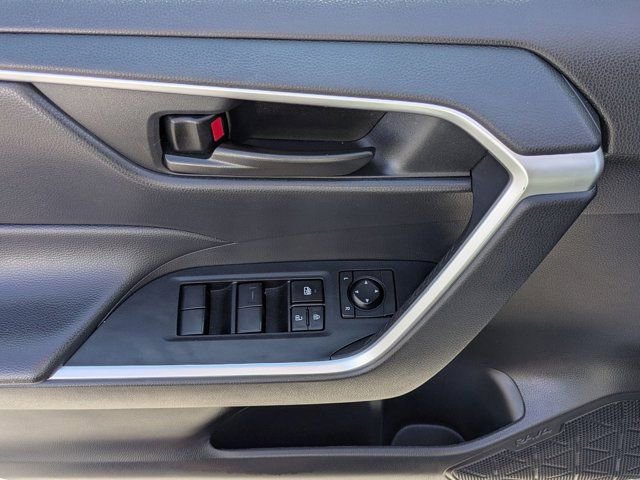 Used 2024 Toyota RAV4 LE image 18