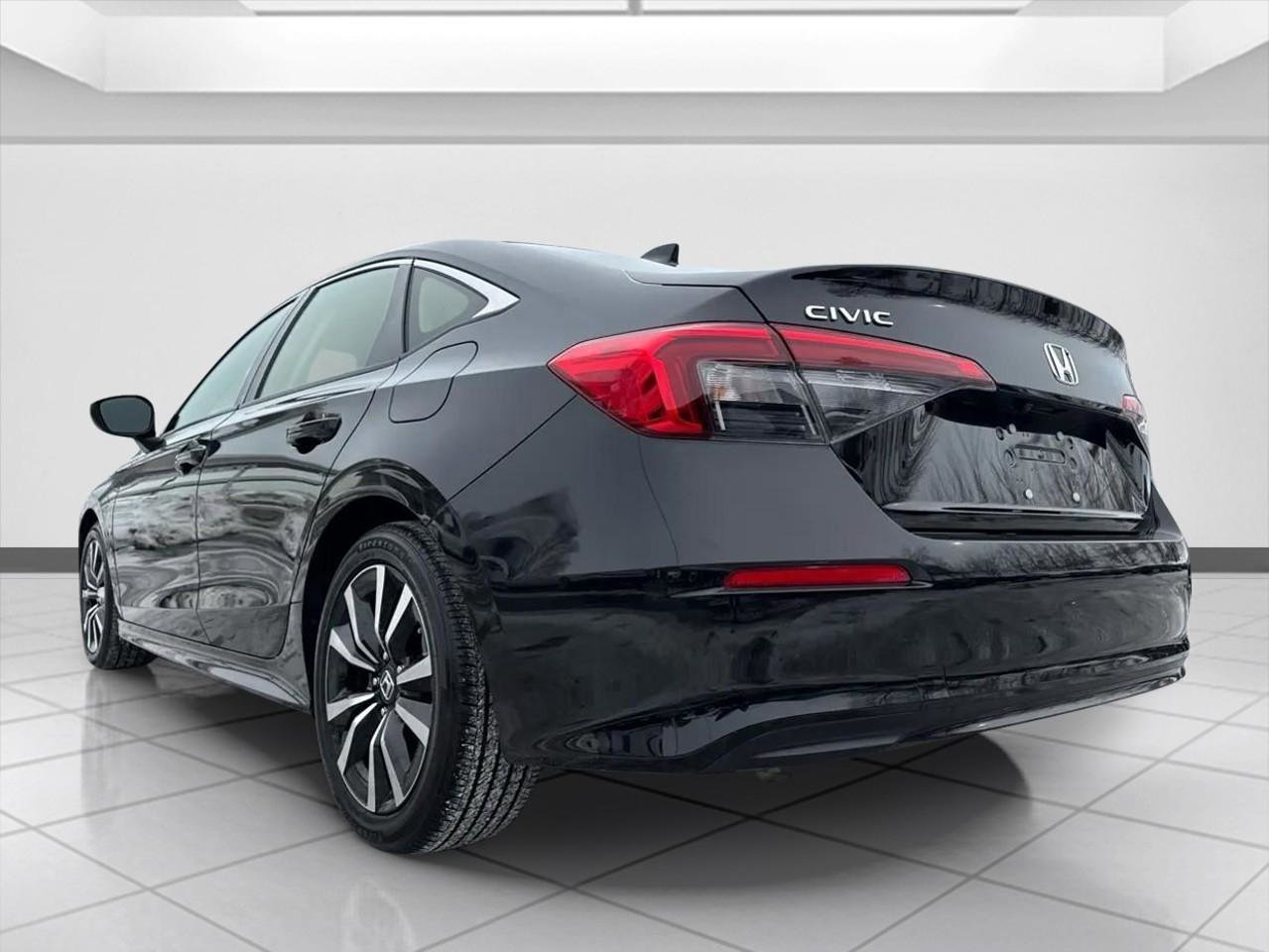 Used 2022 Honda Civic EX image 4