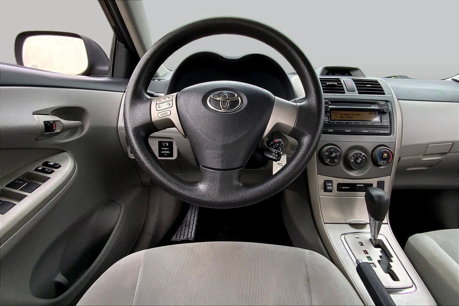 Used 2012 Toyota Corolla LE FWD image 6
