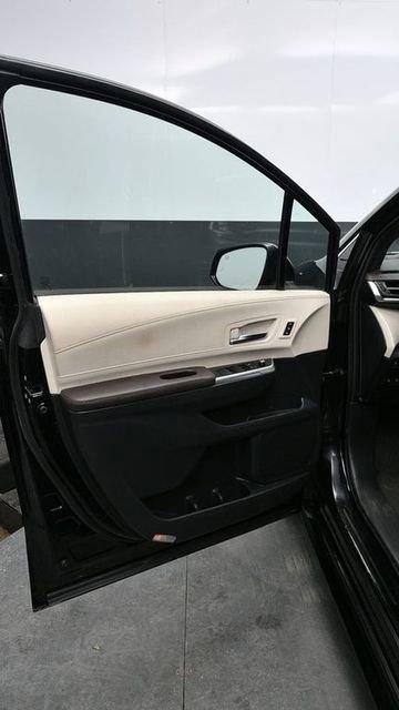 Used 2022 Toyota Sienna Platinum image 15