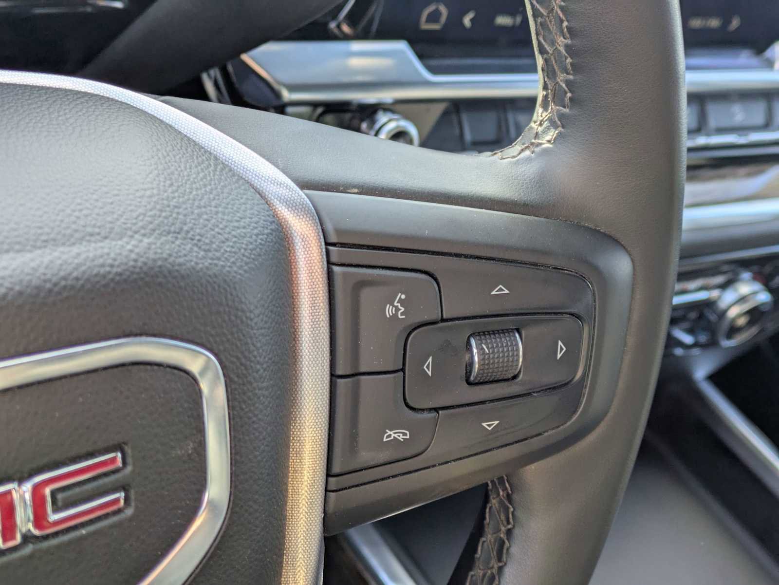 Used 2025 GMC Sierra 3500 SLE w/ SLE Convenience Package image 26