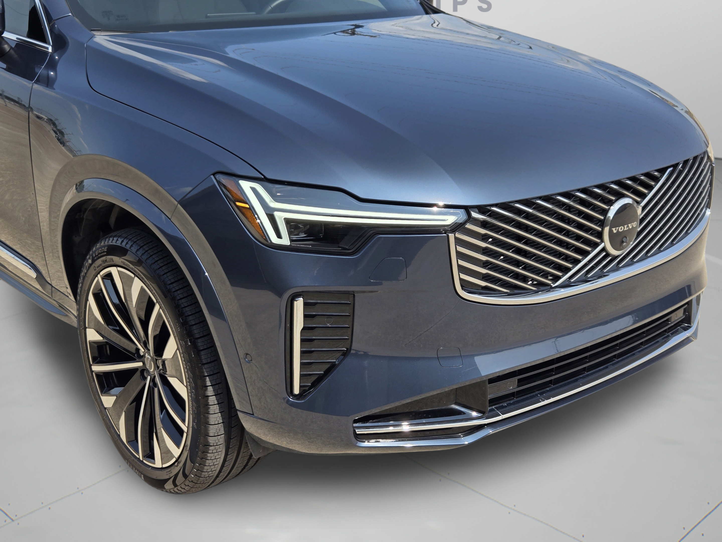 Certified 2026 Volvo XC90 B6 Plus w/ Protection Package Premier AWD/4WD image 34