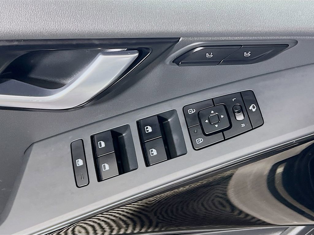 Used 2023 Kia Niro Wave w/ Wave Preserve Package image 17