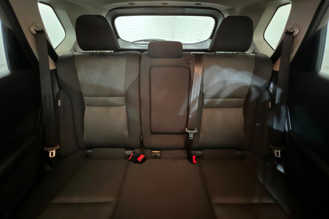 Used 2025 Nissan Rogue SV image 25