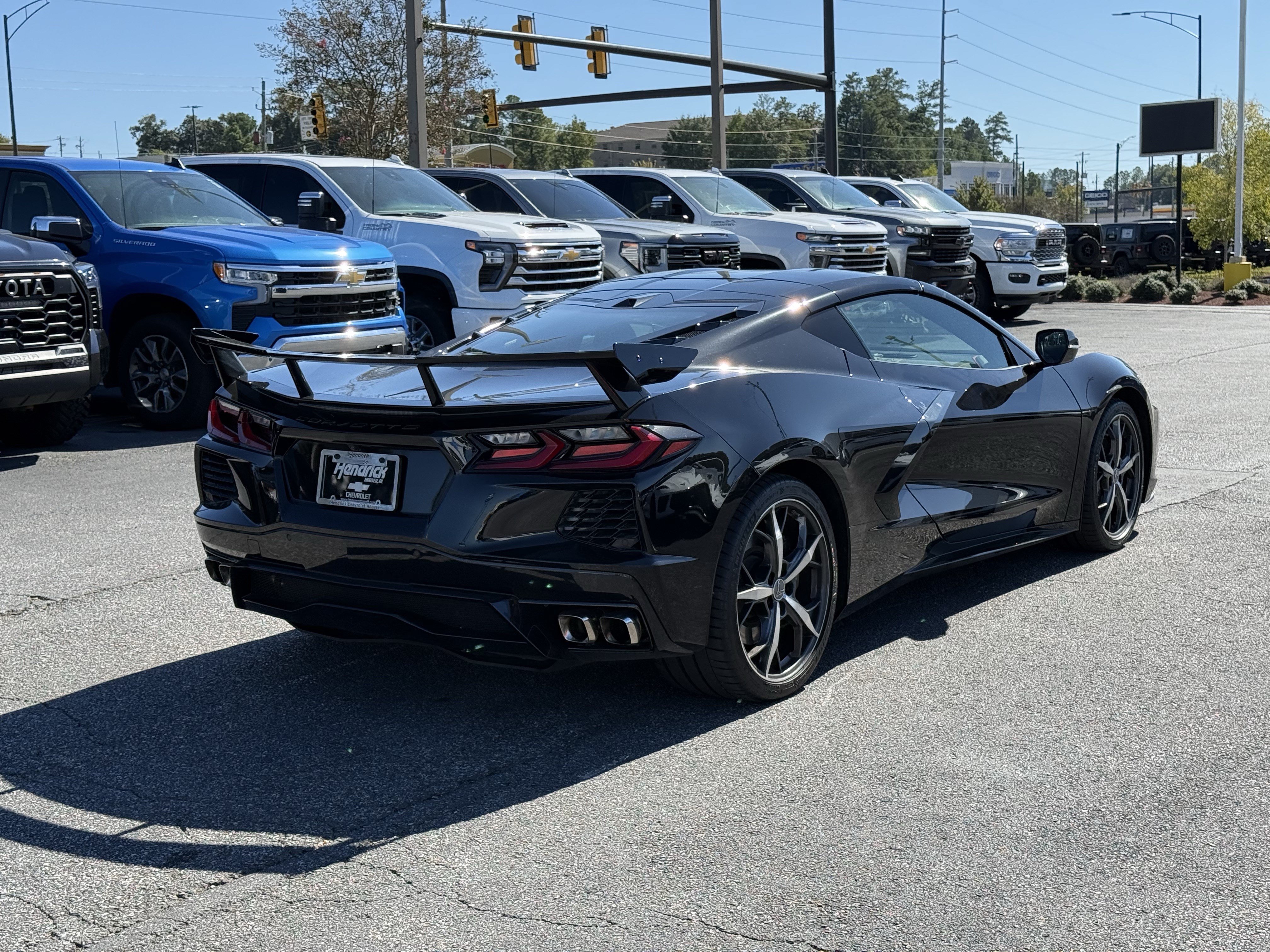 Used 2020 Chevrolet Corvette Stingray Preferred Cpe w/ 2LT Preferred Equipment Group RWD image 11