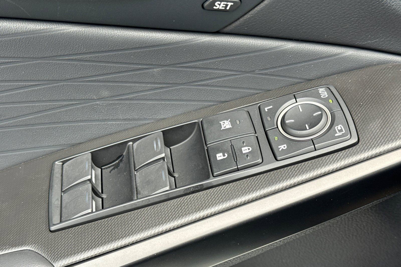 Used 2025 Lexus IS 350 F Sport image 11