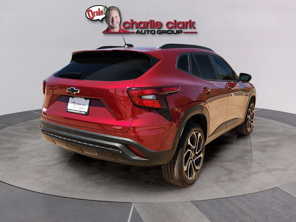 Used 2025 Chevrolet Trax RS w/ Driver Confidence Package FWD image 5