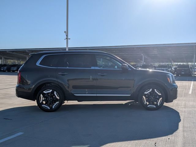 Used 2025 Kia Telluride S AWD/4WD image 6