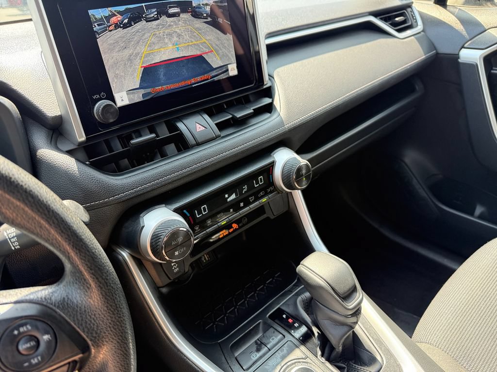 Certified 2025 Toyota RAV4 LE AWD/4WD image 38