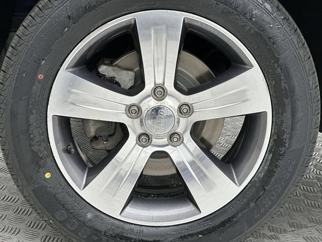 Used 2016 Jeep Patriot High Altitude FWD image 10