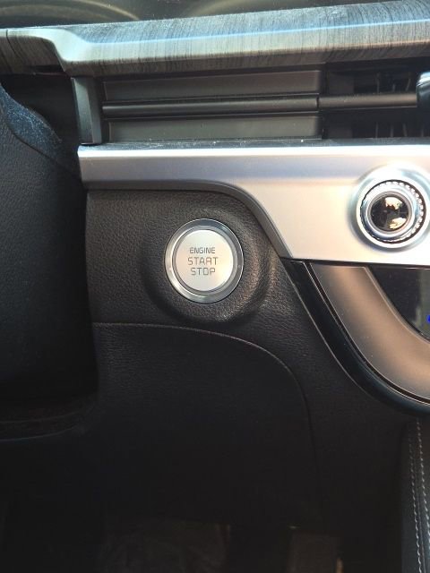 Used 2023 Kia Telluride EX w/ EX Captain's Chair Package image 48