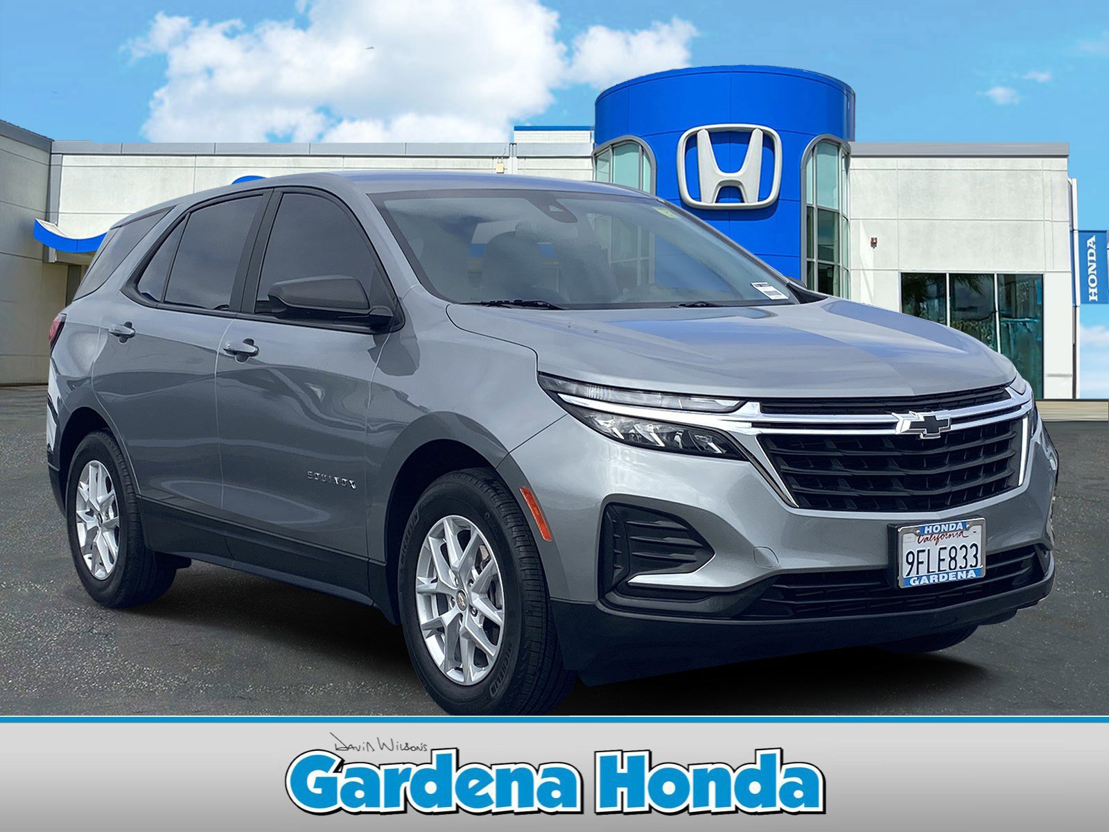 Used 2023 Chevrolet Equinox LS image 1