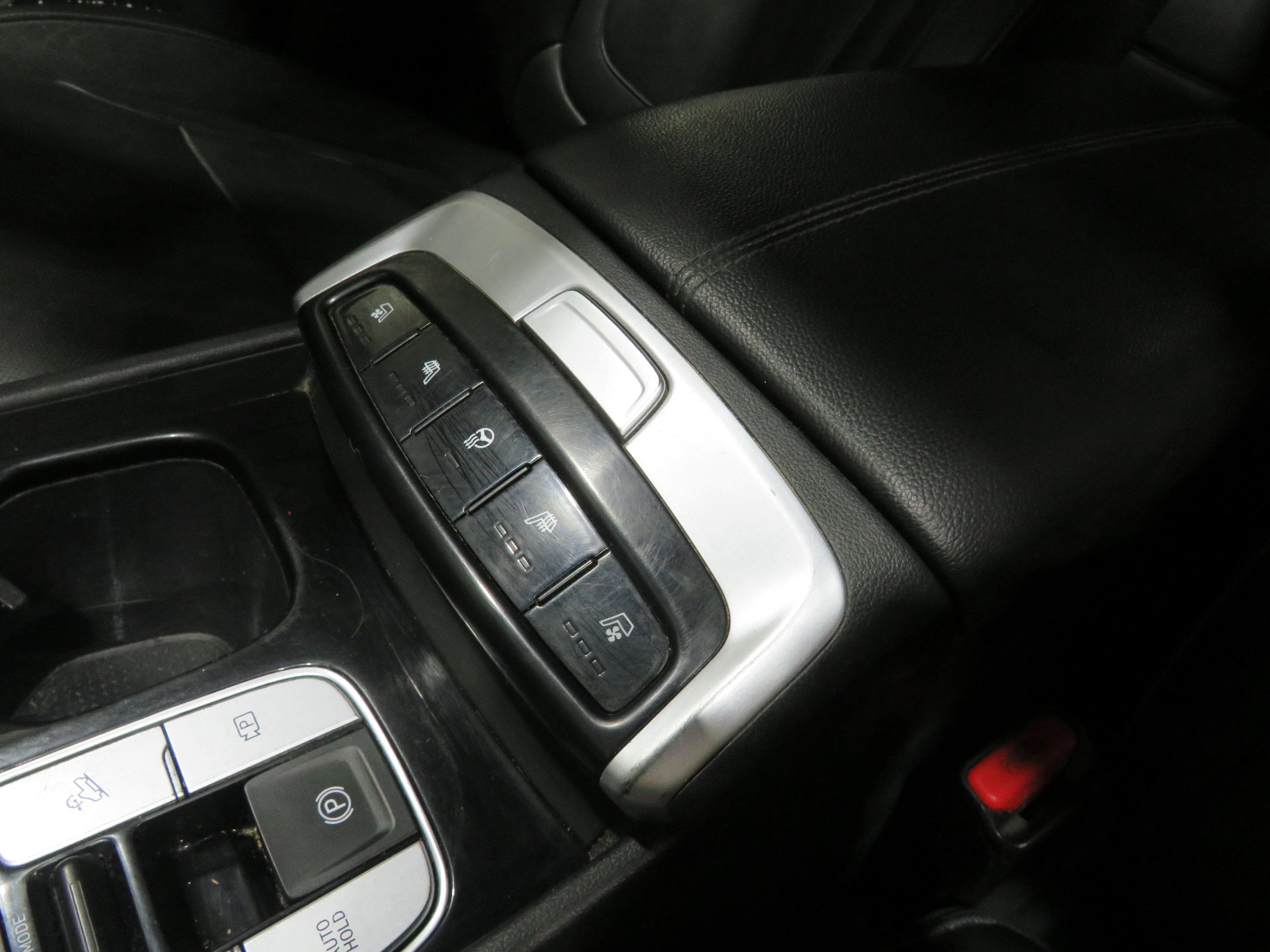 Used 2022 Hyundai Santa Cruz Limited AWD/4WD image 14
