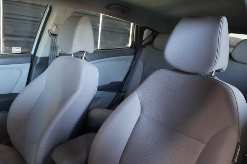 Used 2013 Hyundai Accent SE image 14