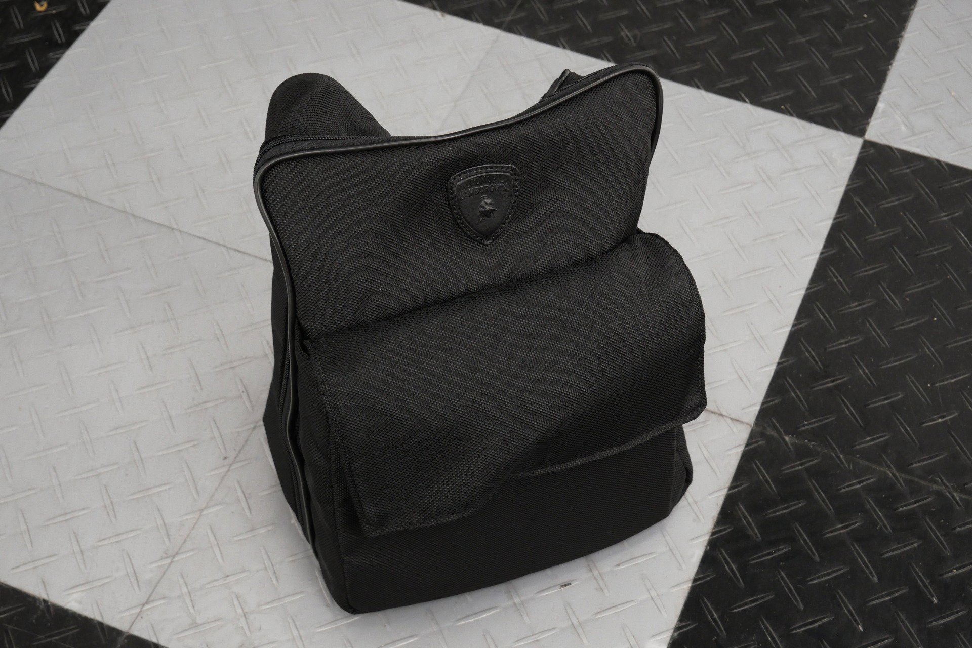 Used 2014 Lamborghini Aventador LP 700-4 image 36