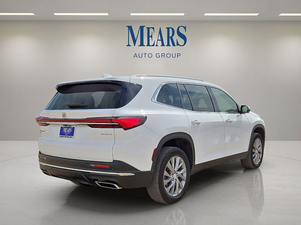 Used 2025 Buick Enclave Preferred image 5