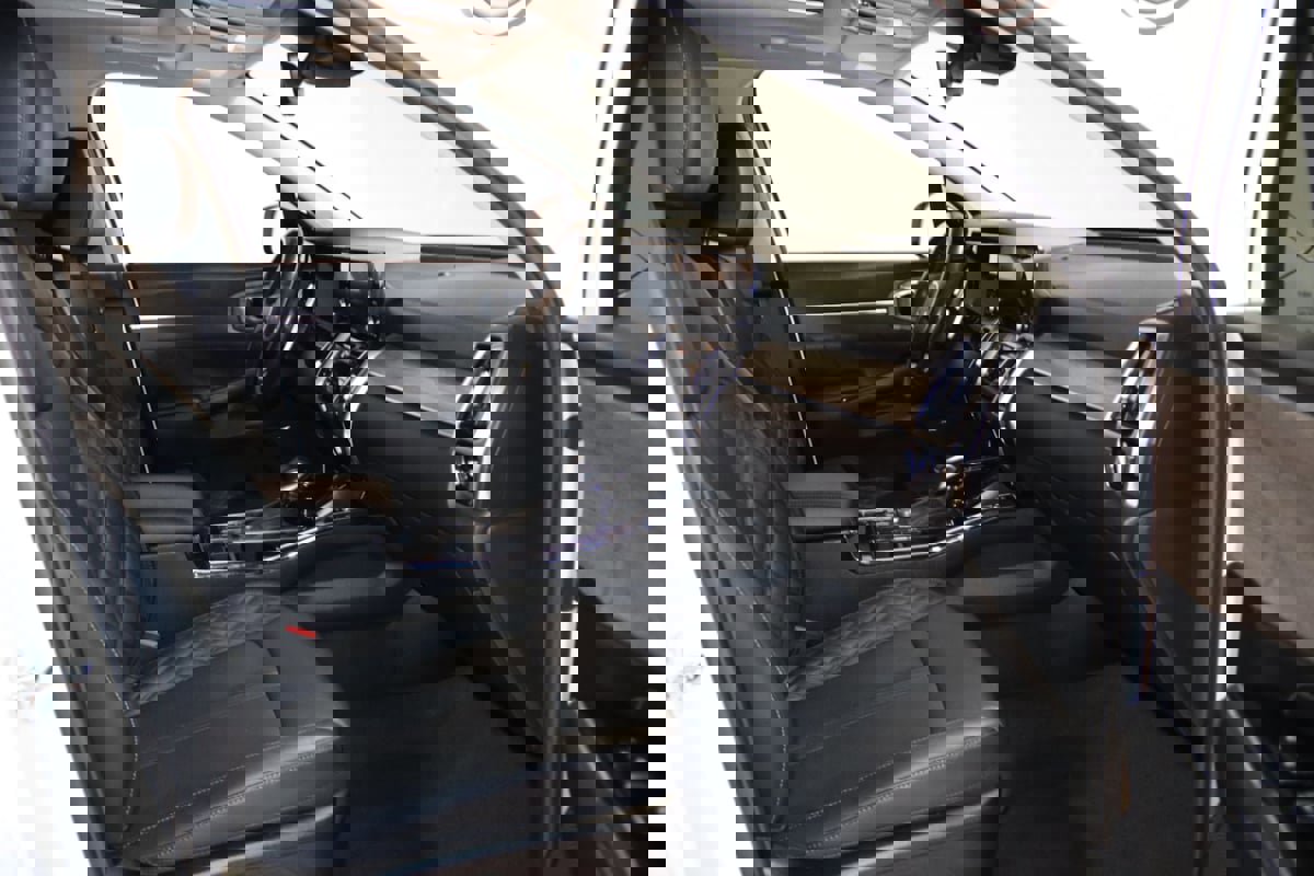 Used 2023 Kia Sorento SX Prestige image 61