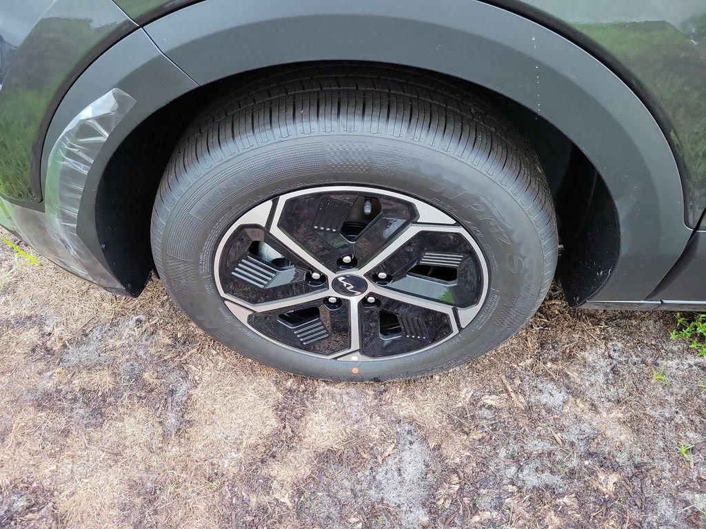 New 2026 Kia Niro EX FWD image 4