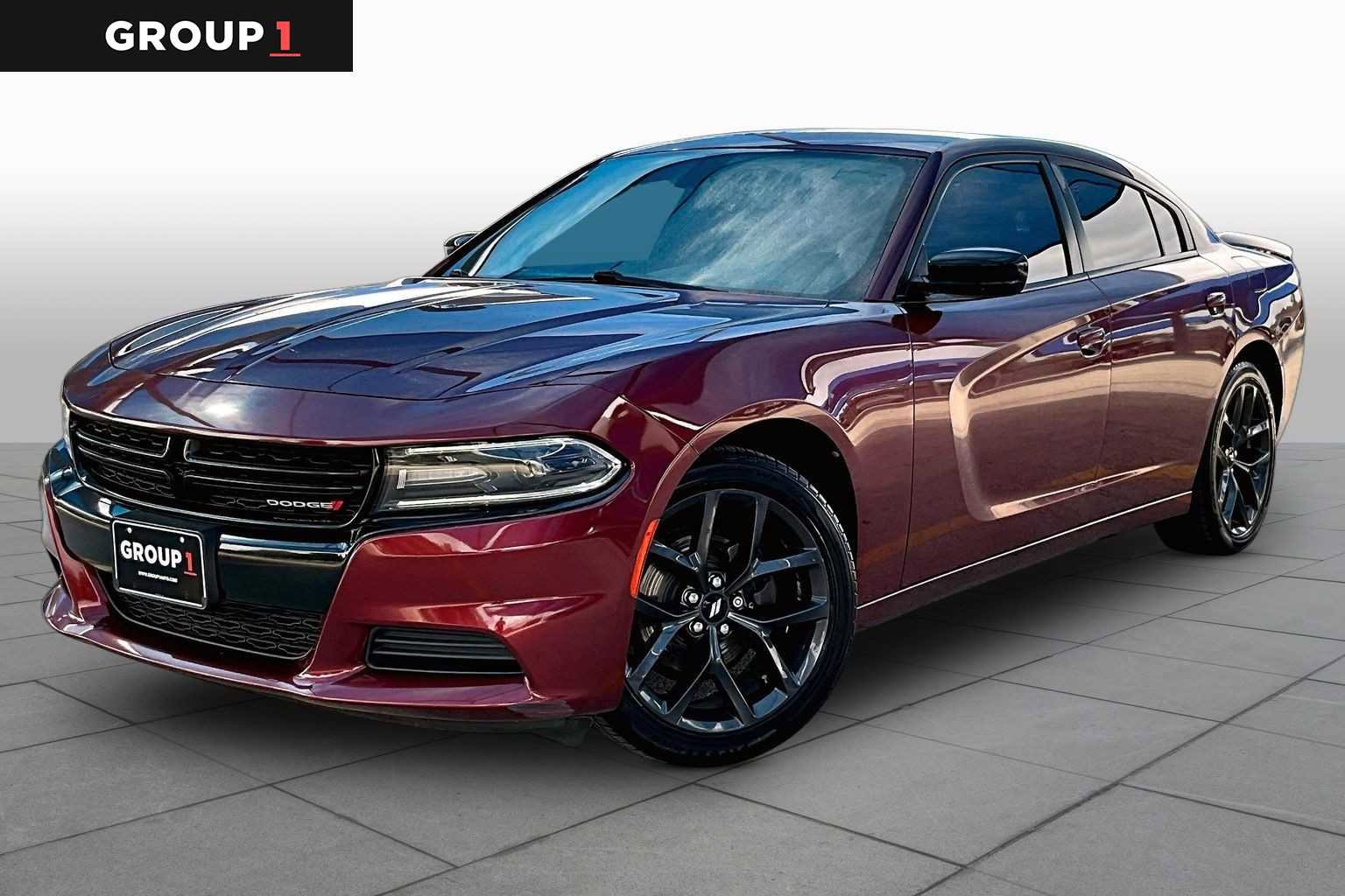 Used 2019 Dodge Charger SXT w/ Blacktop Package RWD image 1