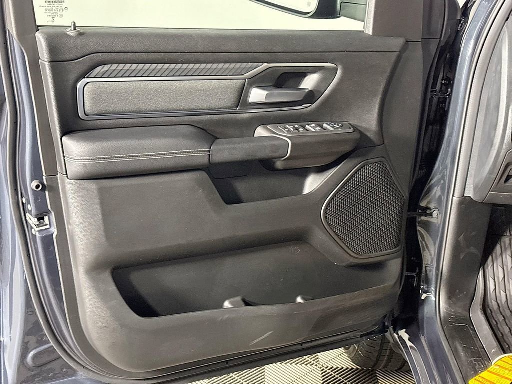 New 2026 RAM 1500 4x4 Crew Cab image 11