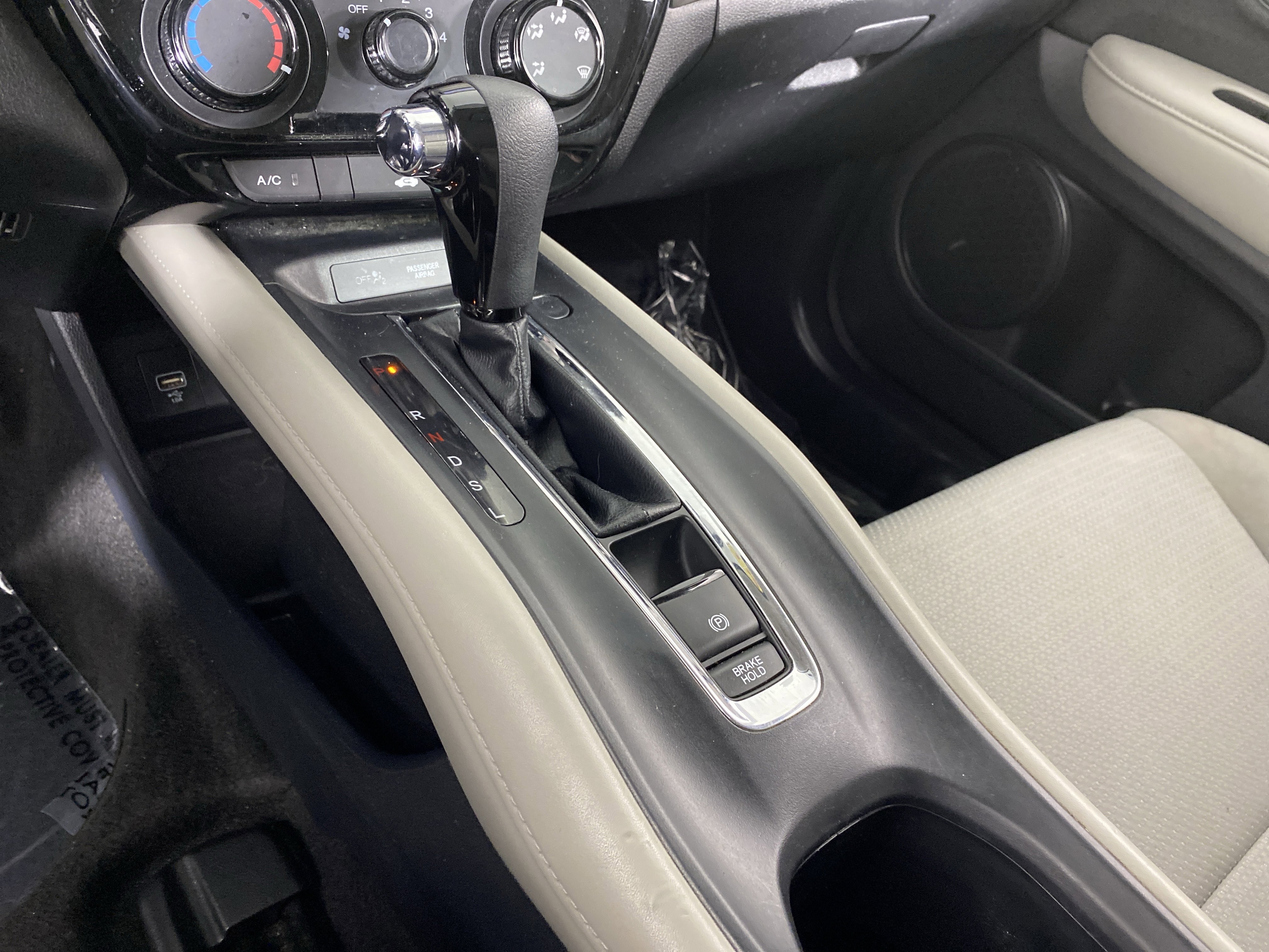 Used 2022 Honda HR-V LX image 28