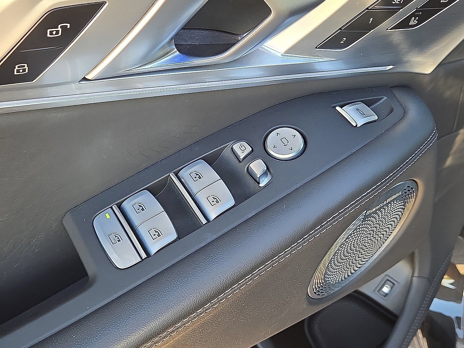 Used 2023 BMW XM AWD/4WD image 22