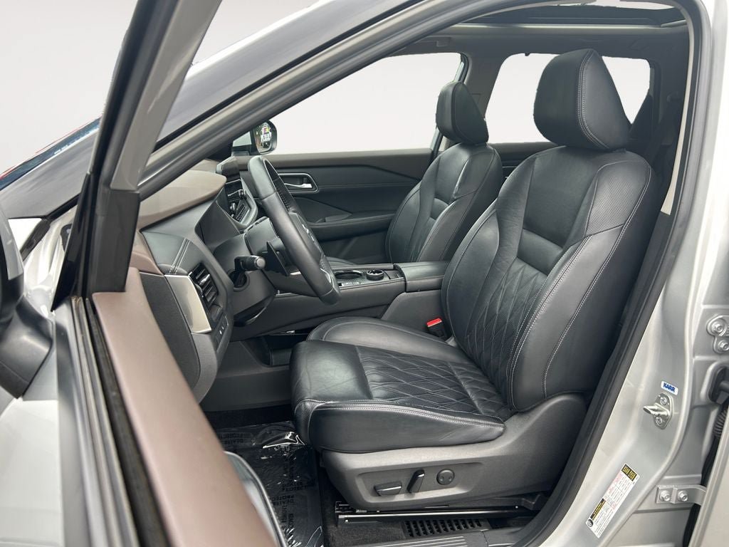 Used 2021 Nissan Rogue Platinum AWD/4WD image 6