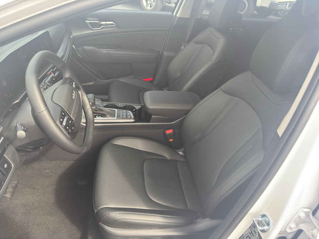 New 2026 Kia Sportage EX FWD image 9