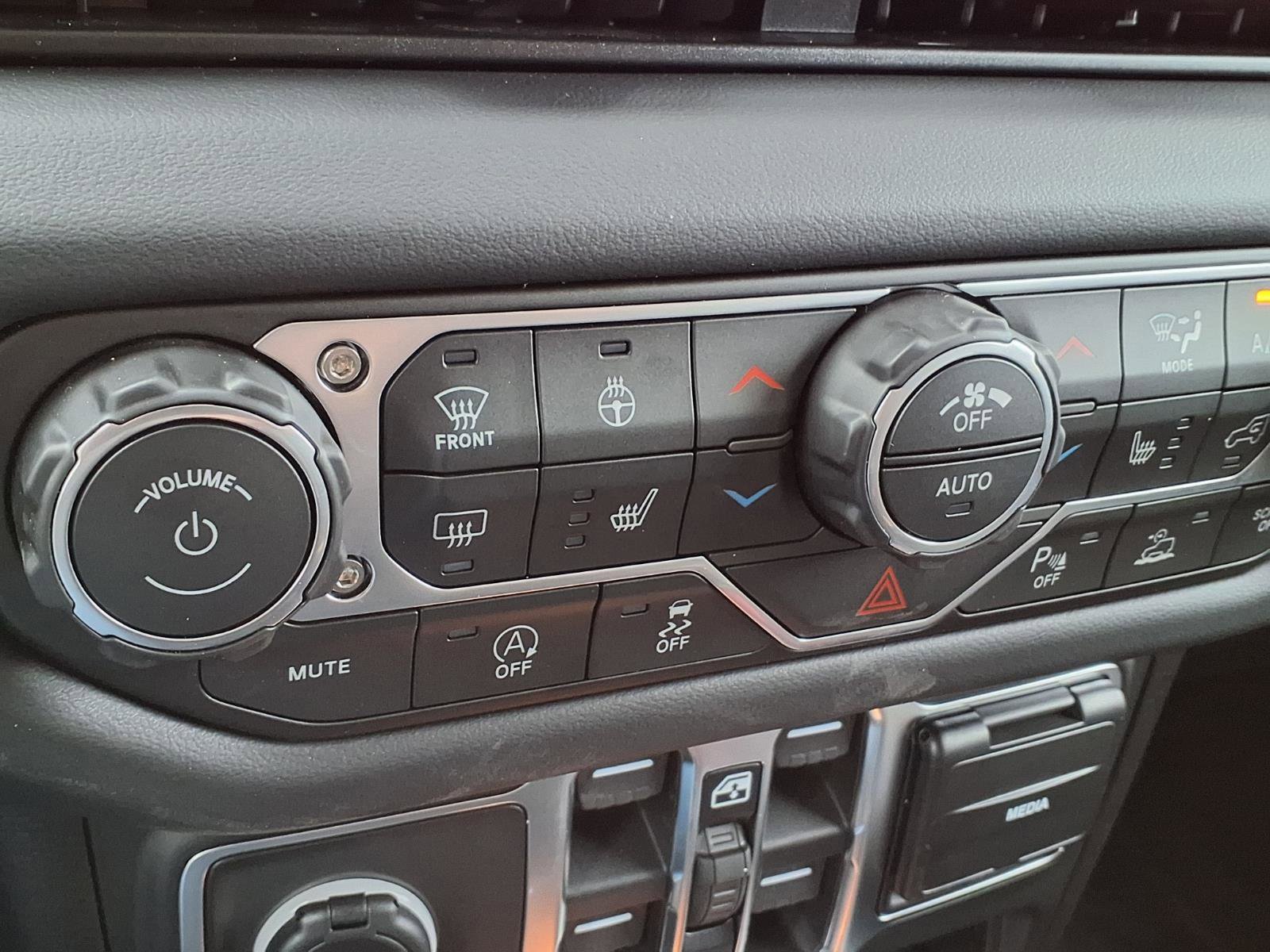 New 2026 Jeep Wrangler Unlimited Rubicon image 13