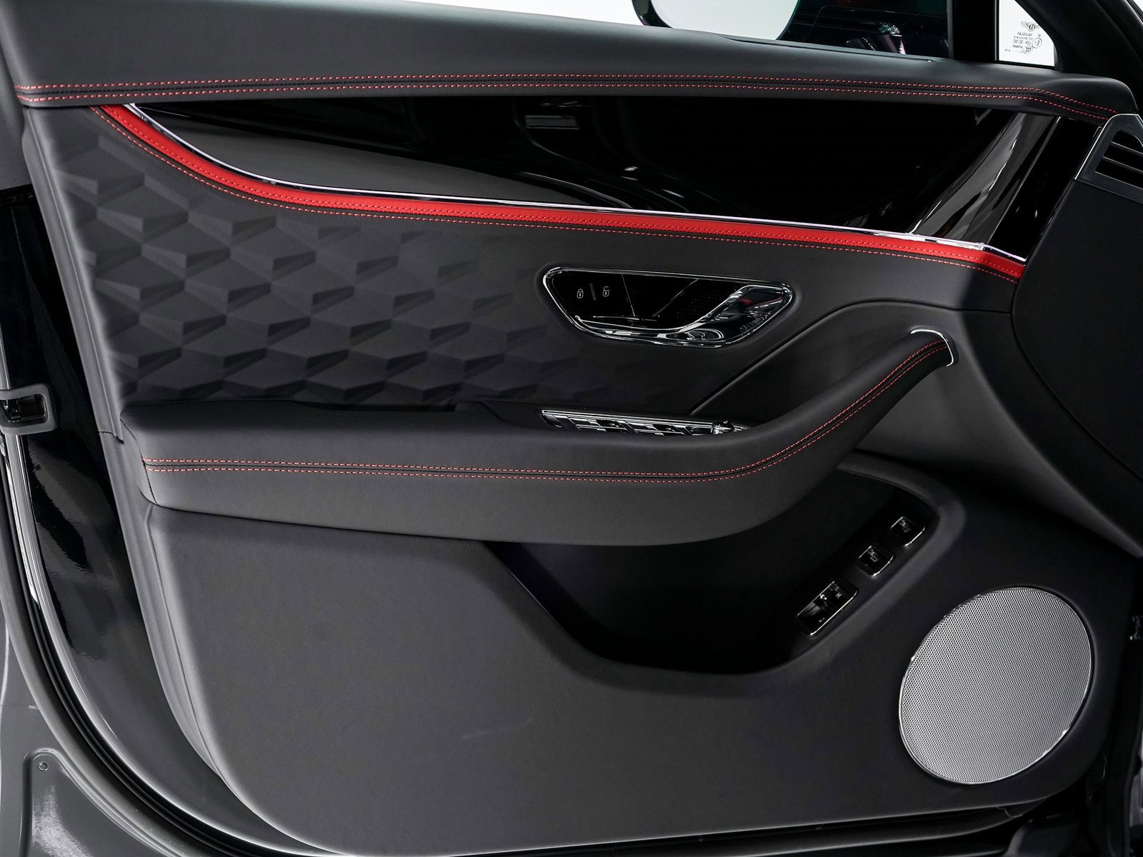 Certified 2025 Bentley Flying Spur Plug-In Hybrid image 11