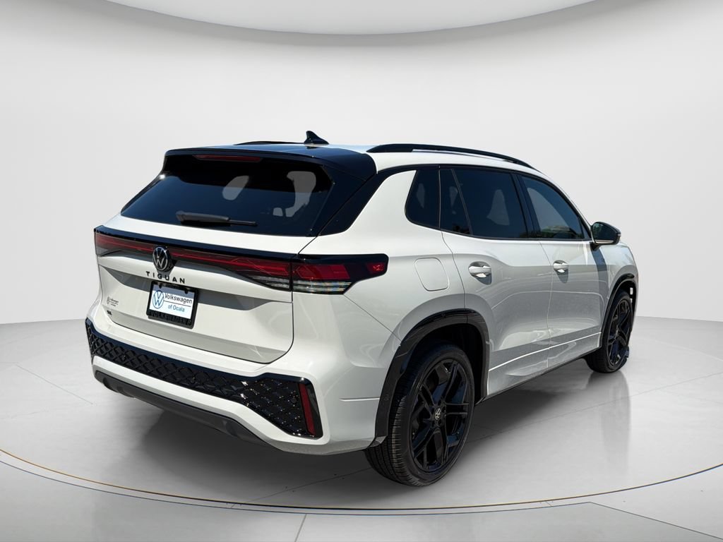 New 2026 Volkswagen Tiguan SE R-Line FWD image 5