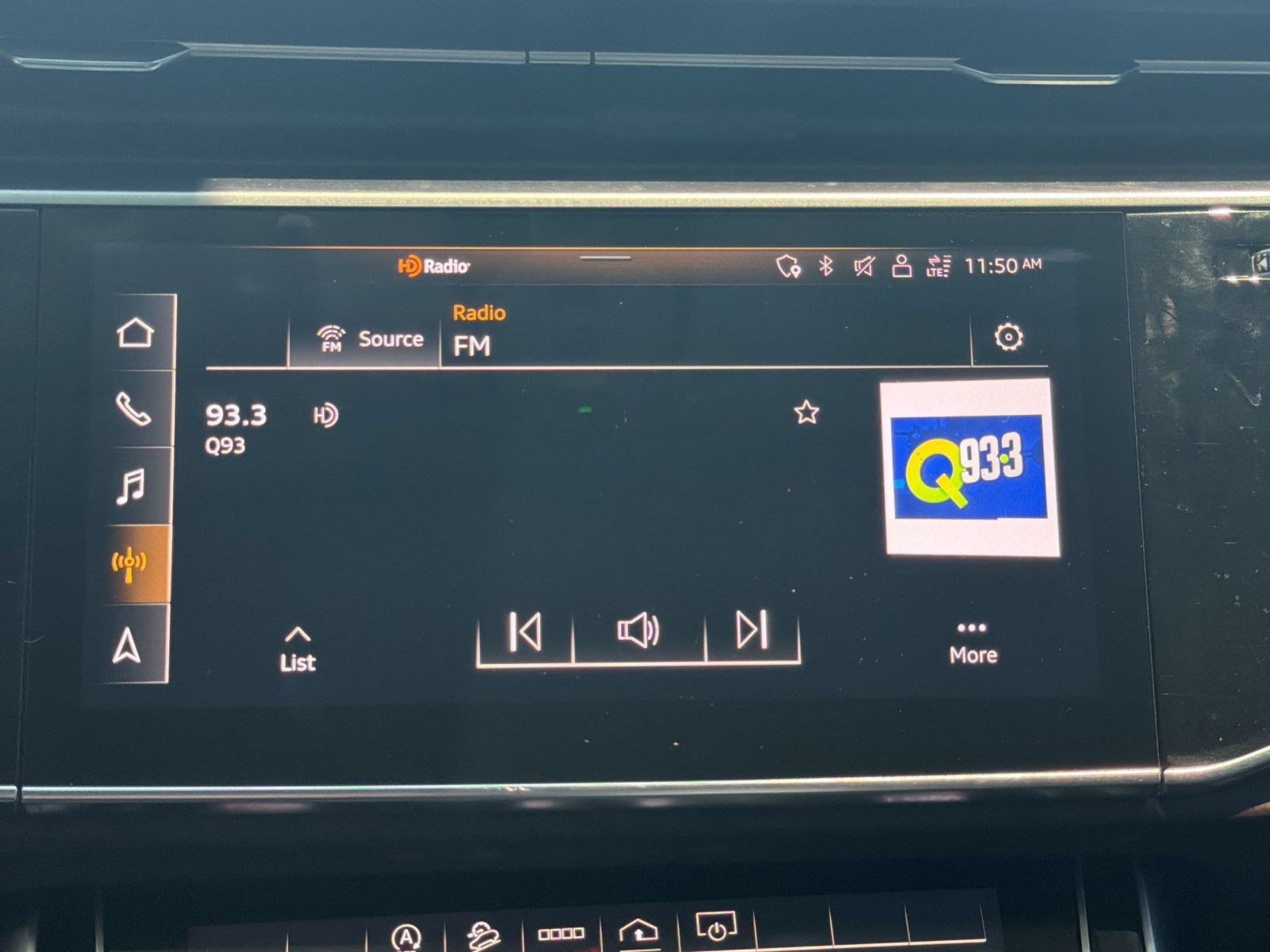 Certified 2022 Audi Q8 Premium Plus AWD/4WD image 21