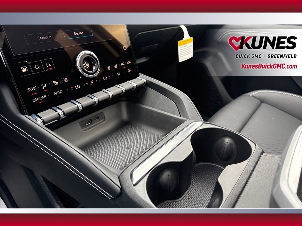 New 2026 GMC Terrain Denali w/ LPO, Floor Liner Package image 21