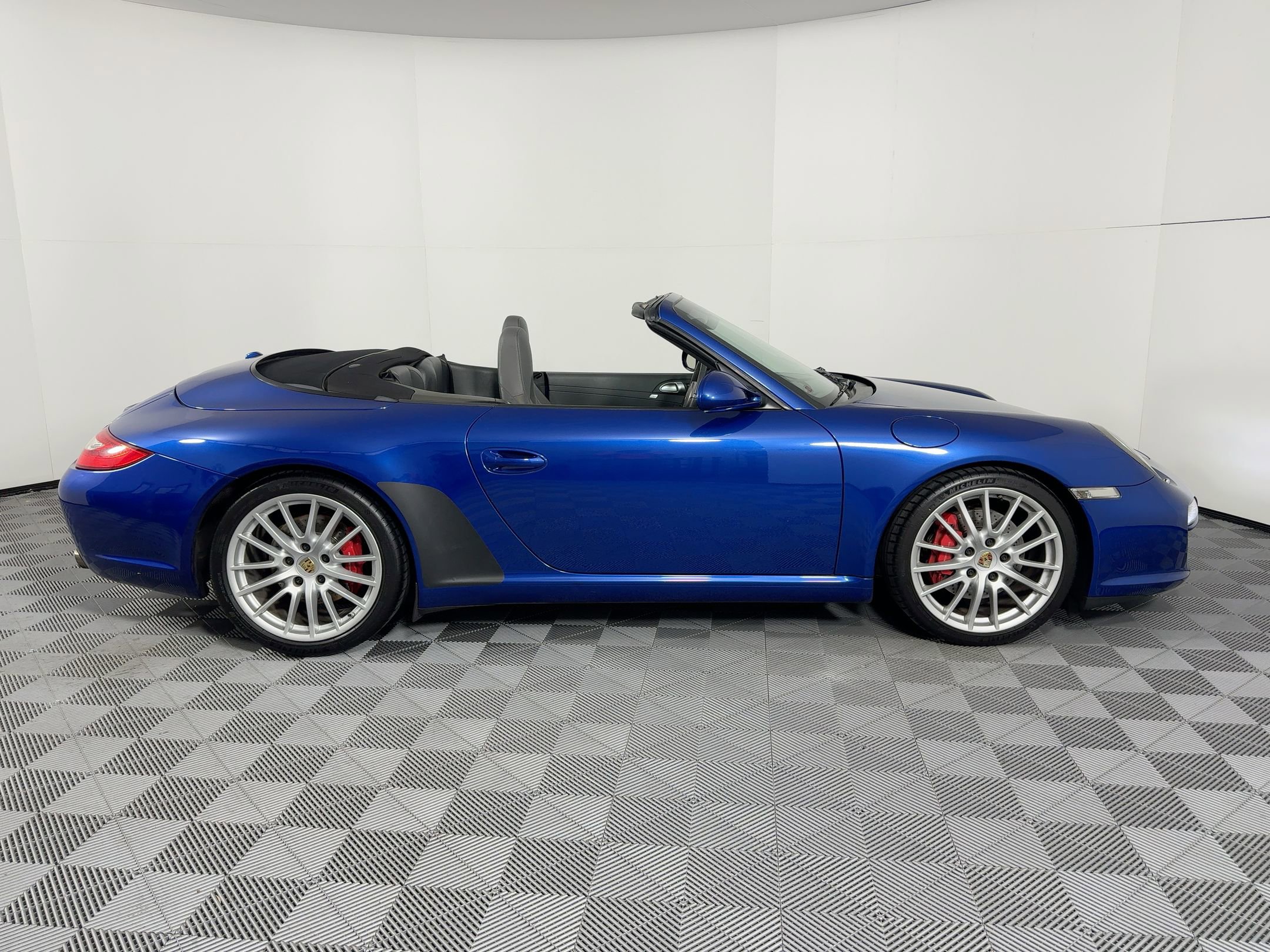 Used 2009 Porsche 911 Carrera S image 8