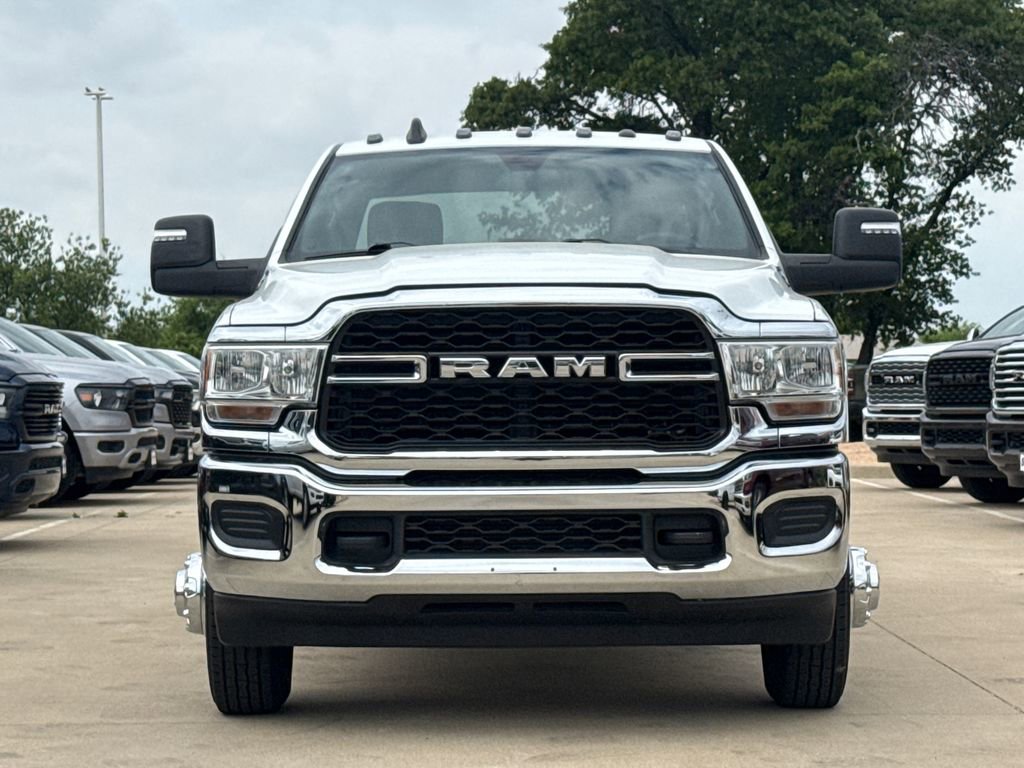 Used 2024 RAM 3500 Tradesman w/ Chrome Appearance Group AWD/4WD video 2
