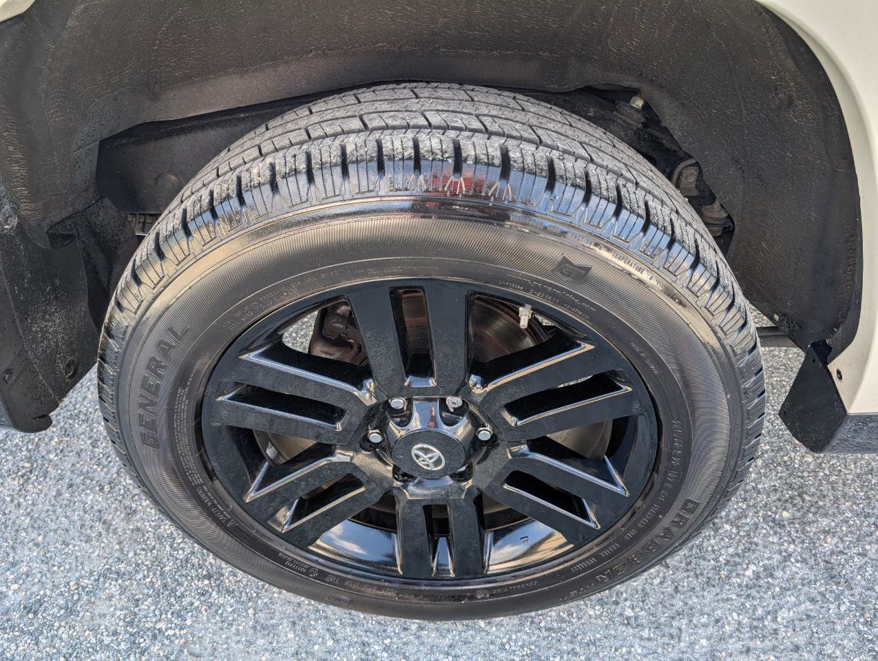Used 2019 Toyota 4Runner Limited AWD/4WD image 6