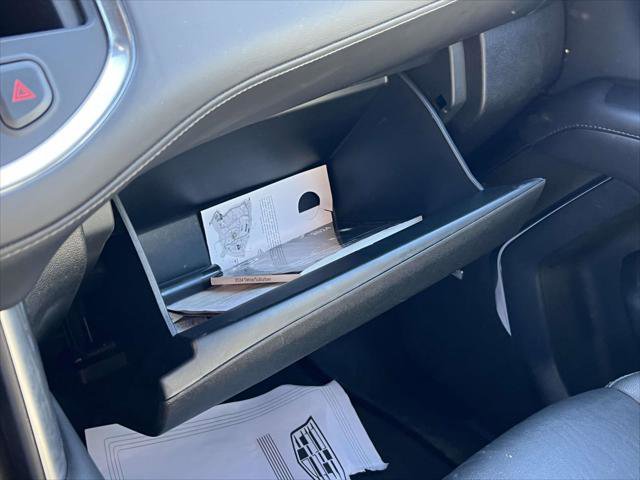 Used 2024 Chevrolet Suburban LT image 33