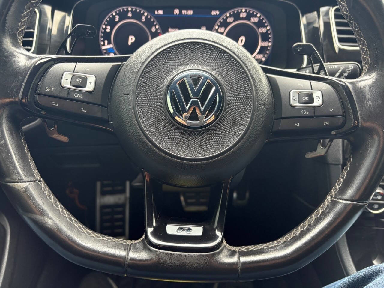 Used 2018 Volkswagen Golf R 4-Door image 14